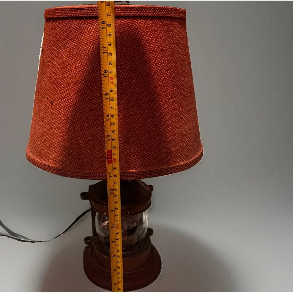 Vintage Tung Woo Hong Kong Copper /Brass Masthead Ship Lantern Table Lamp